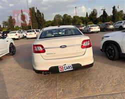 Ford Taurus